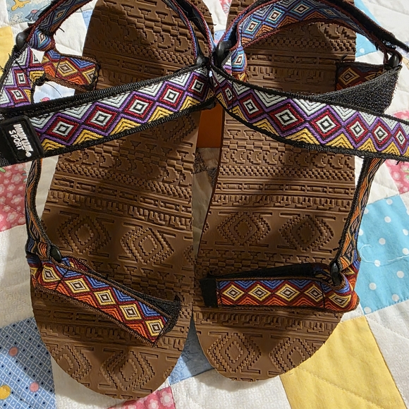 Multicolor Geometric Patterned Strap - Picture 5 of 5